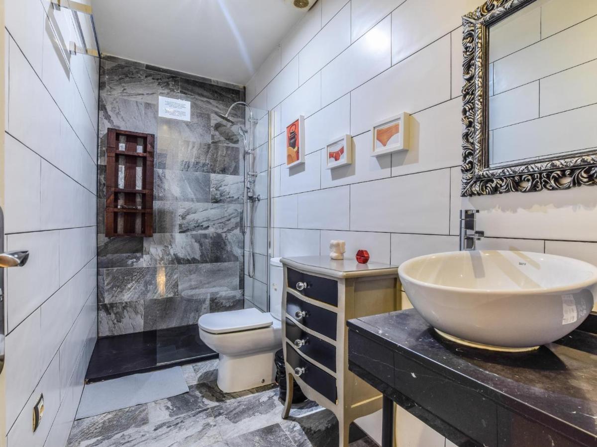 Apartamento Castizo En Madrid Rio Apartment Luaran gambar