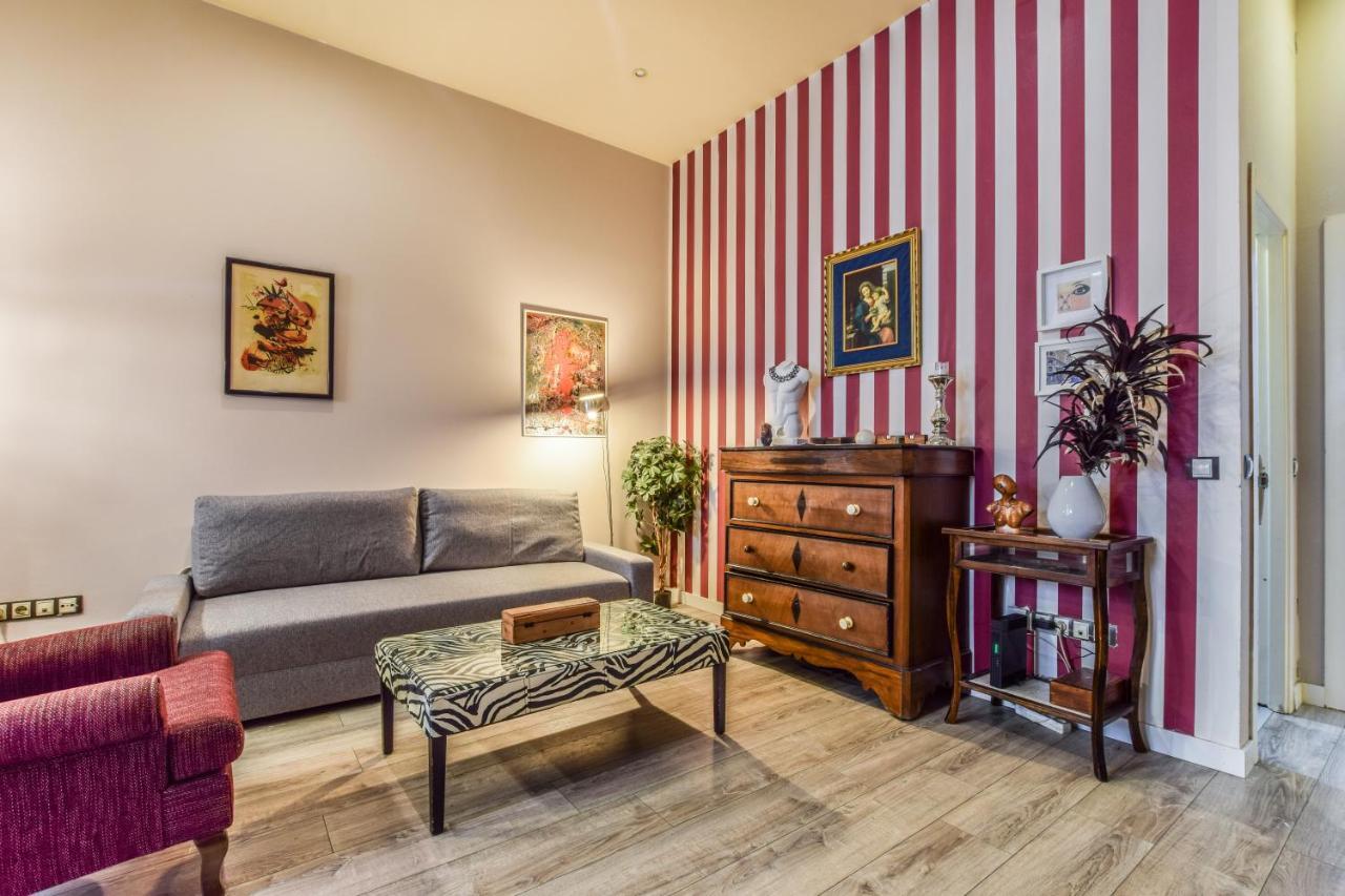 Apartamento Castizo En Madrid Rio Apartment Luaran gambar